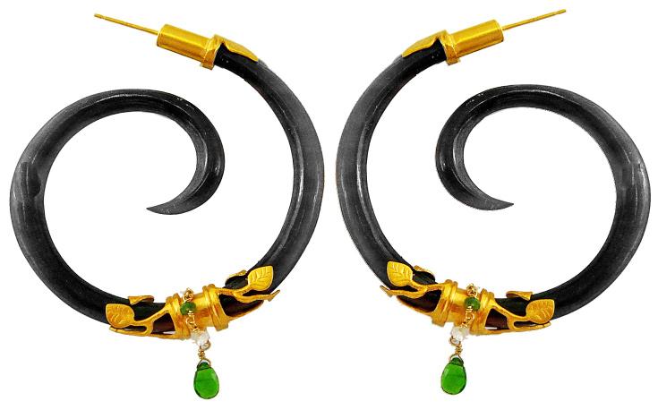 EV 1239 HBVG $130 Botanical Spiral Earring, Black horn 22k gold