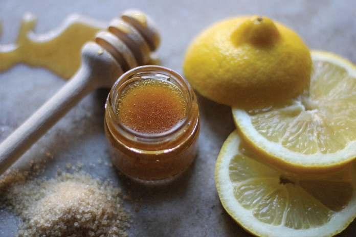 HONEY FACE & LIP SCRUB This easy faces and lip scrub is good enough to eat, I dare you not to taste it! Exfoliating on a regular basis helps to reduce the occurrence of acne and blackhead breakouts.