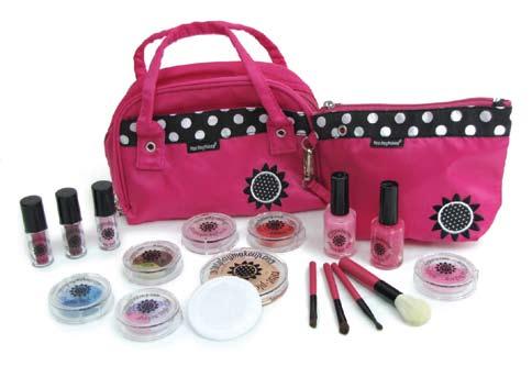 We ve added all the extras to this Super Deluxe Kit including Glitter Gloss, Roll-On Lip Gloss and Nail Polish for the girl who wants it all!