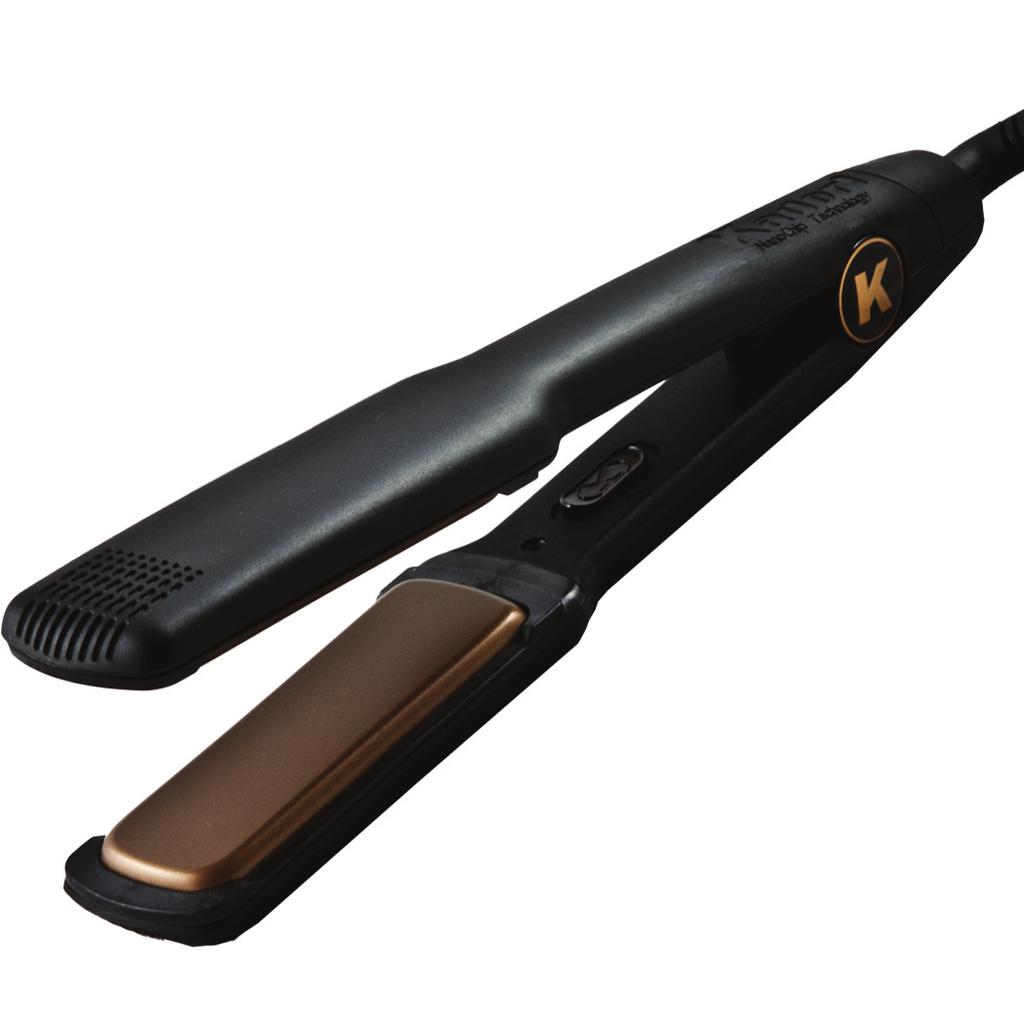 reducing frizz. Ceramic holds heat very well, allowing a ceramic flat iron to achieve high temperatures; plus, ceramic plates encourage even heat distribution.