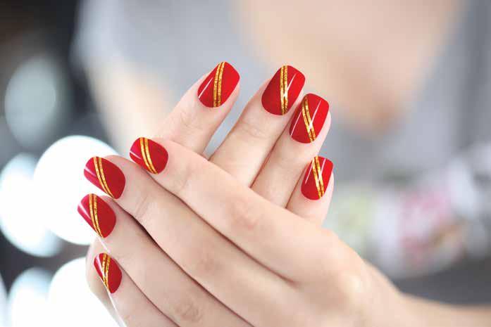 FI351_Lakme_illuminateshow_Lookbook-Insert-W22.5XH28cm Date: 30-03-2016 DAZZLING TIPS FREE HAND NAIL-ART ` 300 Let your nails flaunt your attitude with quirky patterns.