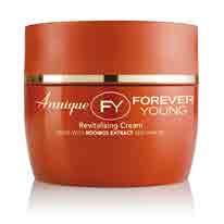 ONLY R379 AA/00053/18 Revitalising Cream 50ml The ideal anti-ageing cream, made with Rooibos, provitamin B5 and VNA10+, a superior plant-based anti-ageing ingredient, for