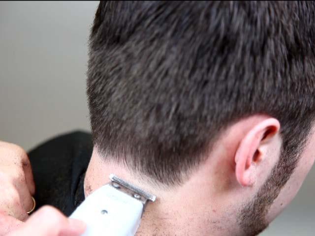 beard and mustache trimming. This clipper will be used for the finish only and with the blade on skin technique only.