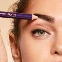 29928 9 100 6 350 I WANT A PERFECT BROW SHAPE 1The scissors