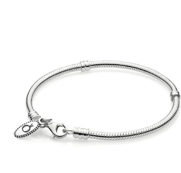 MOMENTS SILVER CHARM The most popular bracelet size is 19 cm. FIND YOUR PERFECT A bracelet is perfectly sized when you measure your wrist tightly and add 2 cm.