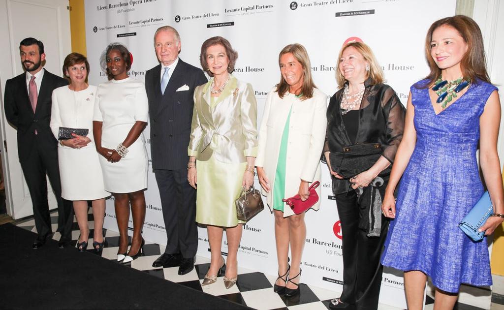 Along with the presence of the Her Majesty Queen Sofia, the Honorary President of the Liceu Barcelona Opera House US Foundation, there were 200