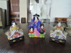25" 1135 DOLLS 22 dolls in handmade silk and gofun with two miniature screens and