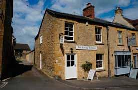 Stow-on-the-Wold Office Stow-on-the-Wold Guide Price: 420,000 A charming Cotswold cottage in the heart of the town currently used for commercial purposes with