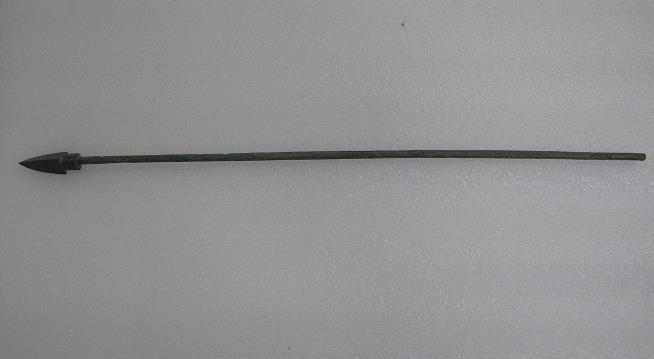 110. Inventory number: 000175 Object title: Arrow Dimensions: Length 41.4cm Material: Bronze Date made: Qin Period (221 206 BCE) Shaanxi Institute of Archaeology No.