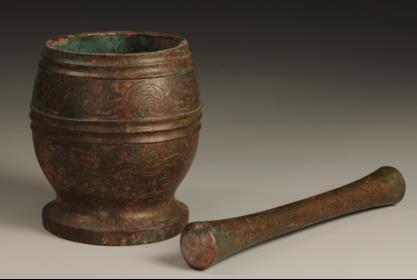 113. Inventory number: 002418 Object title: Decorated mortar and pestle Dimensions: Height 21cm; Diameter 8.