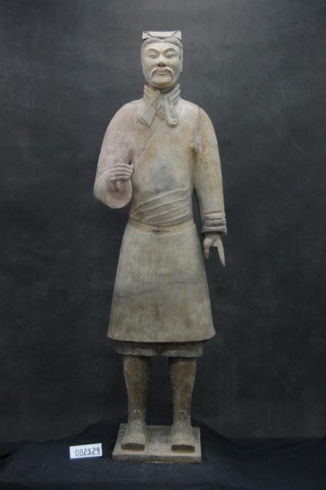 4. Inventory number: 002529 Object title: Unarmoured military officer figure Dimensions: Height 196cm Material: Terracotta Date made: Qin Period (221 206 BCE) Emperor Qin Shi Huang s Mausoleum Site