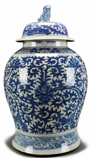 170 Large Chinese Blue & White Porcelain Vase A Large Chinese Blue & White Porcelain Vase, 18th/19th Century, the vase with a high domed lid and a fu