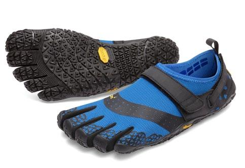 light, thin and flexible tool for the feet, the new ibram FiveFingers -qua model allows for natural movement in and out of water while moving across