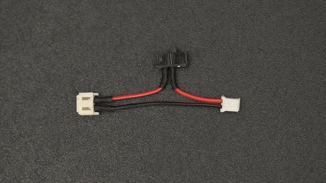 Slide Switch Adapter Shorten a JST extension cable to about 10mm long by cutting the positive and negative cables with wire cutters.