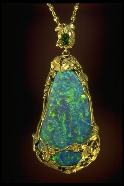 Tiffany Opal Necklace opals extensively in his jewelry and was influenced and assisted by George Frederick Kunz, the gem expert at Tiffany & Company who traveled the world in search of unusual gems