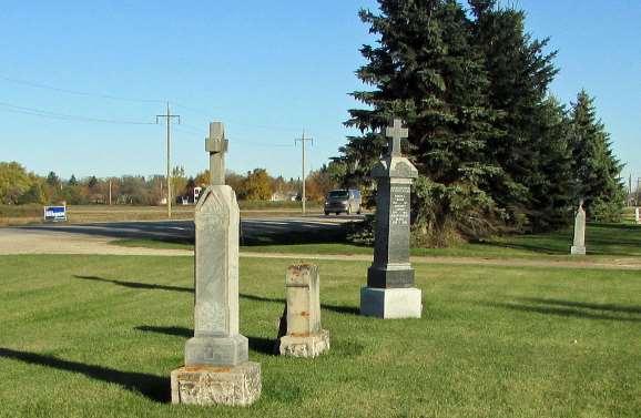 STYLES & MATERIALS. As you enter from the west, the first grave-markers you will see are tall marble and granite pillar stones.