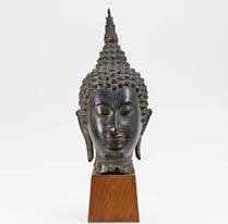 500 700 $ 605 847 2350 STANDING BUDDHA WITH ABHAYA MUDRA. STEHENDER BUDDHA MIT ABHAYA MUDRA. Thailand. Rattanakosin. Bronze with gilding. H.100cm.