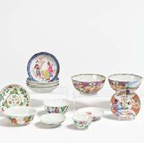 11cm; Vase/candlestick, h.9.5cm; Milk jug, h.9cm. Condition B. -Collection Felix Schäfer. 400 600 $ 484 726 2371 SEVEN DISHES. SIEBEN TELLER. China. Qing dynasty. 18th c.