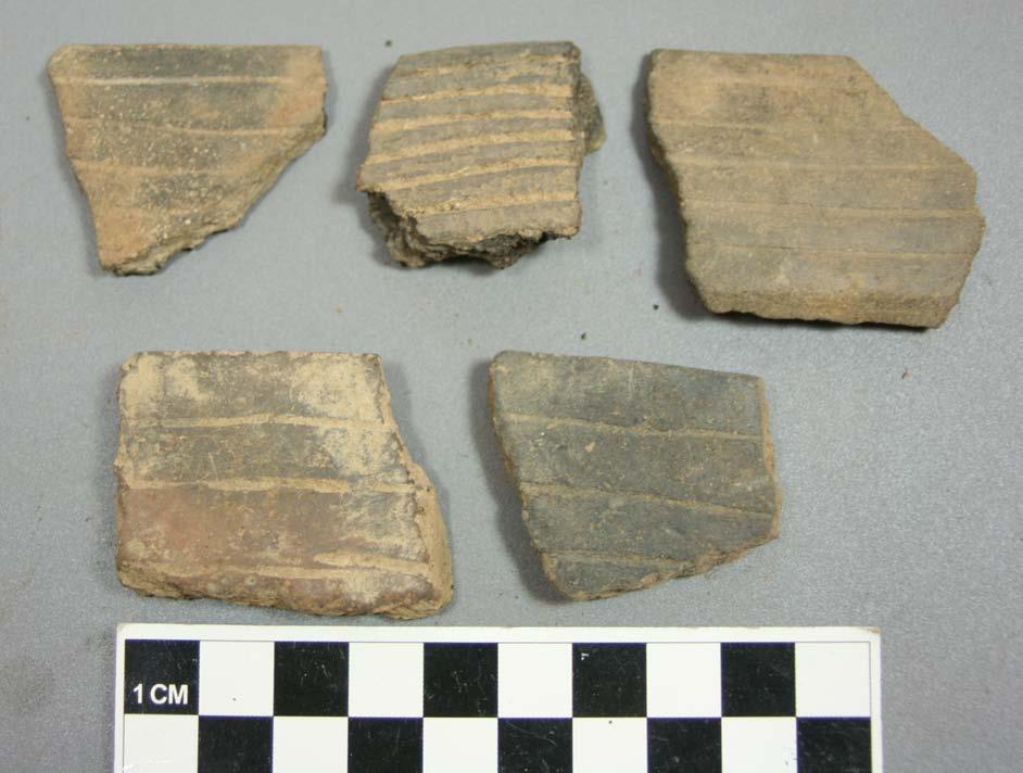 Journal of Northeast Texas Archaeology 35 (2011) 17 a b c d e Figure 4. Widely-spaced and closely-spaced horizontal incised sherds: a, c-e, widely-spaced lines; b, closely-spaced lines. Only 4.