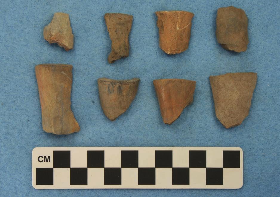 54 Journal of Northeast Texas Archaeology 35 (2011) Figure 8. Group F plain elbow pipe bowl rims.
