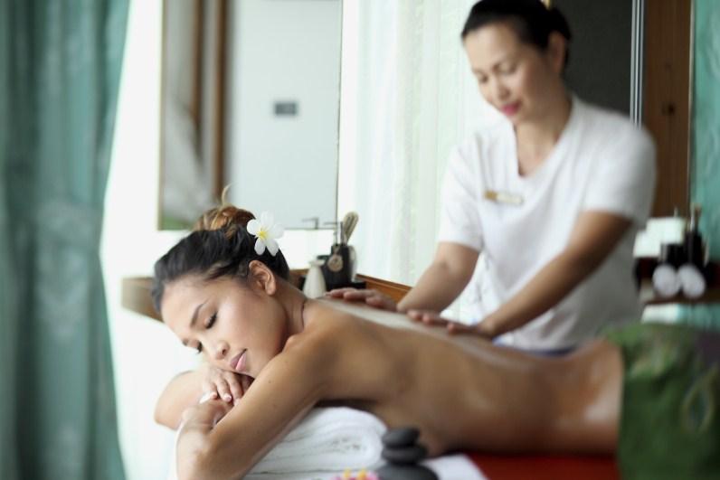 180 mins - 2 rd day Body Wrap, Thai Herbal Compress Massage 150 mins - 3 th day Thai Massage, Reflexology Massage 120 mins RELAXATION PACKAGE 3 DAYS THB 8,200 (Full price 11,300) - 1 st day Body