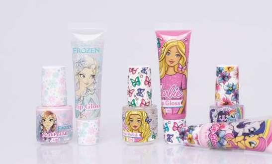 Insert Image or text Barbie CPDLNBAR018 6007856101909 Our blister carded dual lip gloss & nail polsih are