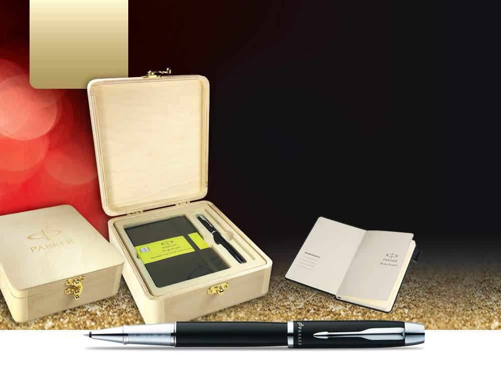 ROYAL Unique contemporary an exclusive wooden gift box with moulded flock tray, embellished with the Parker engrave to make the festive spirit.