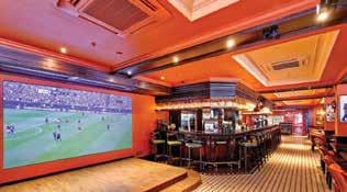 The pub is a comfortable atmosphere for watching sports broadcasts around the clock, which is what sets it apart from other pubs. There are a total of four halls to watch the broadcasts from.