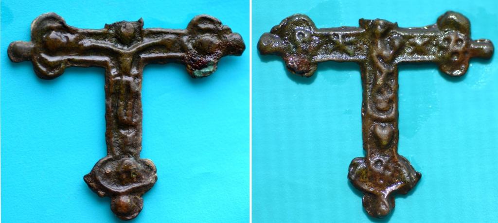 In association with the construction debris, faunal remains, clay tobacco pipes, and a partial lead bale seal was a small copper crucifix measuring 2.8cm wide but broken at the top.