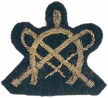 above field gun badge; Staff Sergeant Major 3rd Class embroidered badge (KC). Very fine.