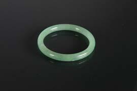 5 cm, 28 175 Fine Chinese Two Tone Green Jadeite Bangle Fine Chinese two tone jadeite bangle, of apple green