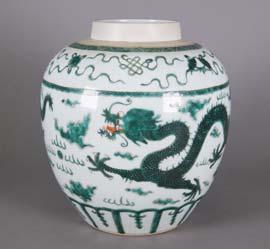 D: 22 cm, 3671 320 Chinese Famille Verte Ginger Jar Qianlong Mk Chinese Famille Verte enameled porcelain ginger jar; featuring