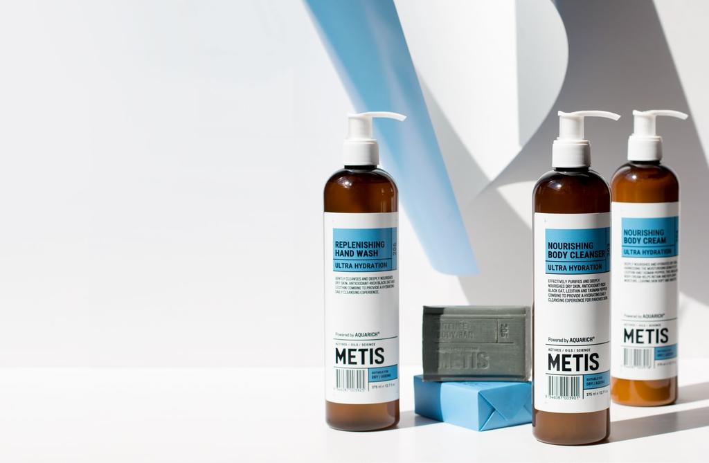 A CONSIDERED COMBINATION OF SCIENCE AND ACTIVE INGREDIENTS - Metis - hero image + copy from A5 book METIS utilises prized nutrients and unique antioxidant-rich ingredients for optimum results.