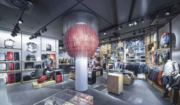 7 2001 Victorinox apparel is introduced in the USA. The first Victorinox Flagship store opens its doors to the public in New York s trendy Soho district.