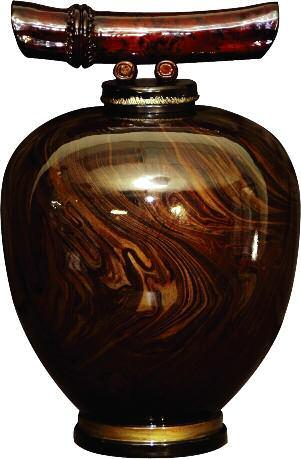 pattern and finish that resembles inlaid bamboo and a matching lid with an ornate bud on top.
