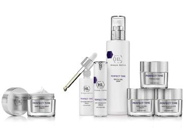 FIRMING & LIFTING PERFECT TIME FIRMING & LIFTING PERFECT TIME line acts to firm, lift and smoothen the facial skin and contour lines of the face, neck and décolleté.