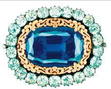 sapphires of this weight. Estimated at SFr.800,000-1,200,000, it will attract true connoisseurs (illustrated right).