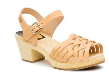 20 830 Braided High With strong inspiration from the 70 s open wooden sandals this is a casual style on the comfortable 6,5 cm