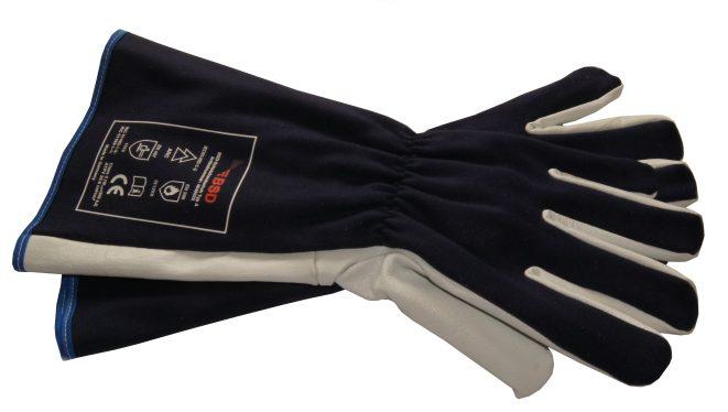 insulated gloves in accordance with EN/IEC 60903 (DIN VDE 0682 Part