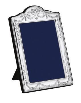 WWW.CROWNTOCUFF.COM FRAMES (a) British Antique Frame 5 x 3½ Blue Velvet Back Sterling Silver 84.