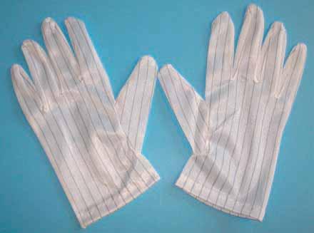 provides a non slip surface for added grip. These gloves are manufactured with a lint free polyester fabric.