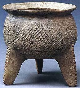 ~1300-1050 BC, H: 43.5 cm, D: 18.