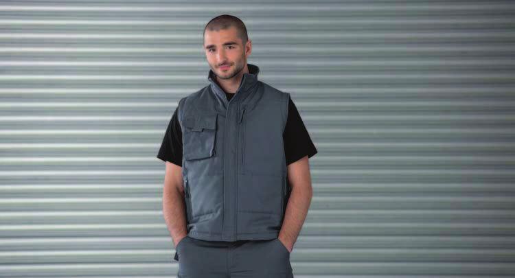 80 Workwear Jackets & Trousers Workwear Jackets & Trousers 81 014 Heavy Duty Gilet 017 Heavy Duty Workwear Jacket The hardwearing outer material makes this warm, wadded gilet most suitable for heavy