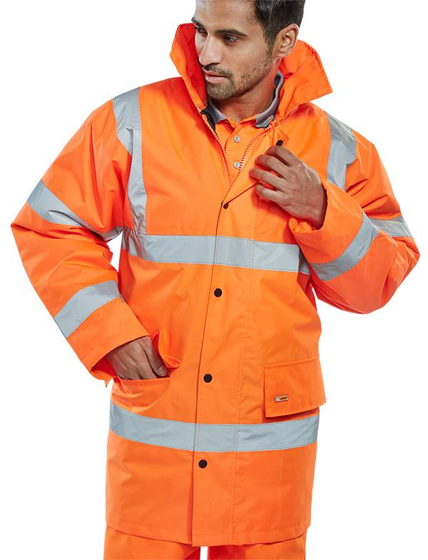 EN ISO20471 Class 3 High Visibility EN 343 Class 3 Resistance to Water Penetration Class 1 Air Permeability Conforms to the correct EN standards Garments conforms to EN ISO 20471 Garment comes with a