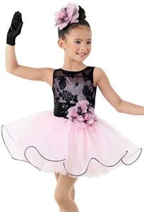 Costume Accessories: Black Gloves Song Title: A Dream Is A Wish Your Heart Makes Hair Style: