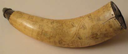 139. ENGRAVED FRENCH AND INDIAN WAR POWDERHORN, SIGNED DONALD SMYTH, HIS HORN CUT
