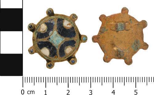 pieces for regional journals and archaeological societies and have also written a less formal monthly finds bulletin for the national metal detecting magazine - Treasure Hunting.