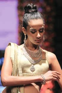 P C Jeweller showed stunning sets on 16 beautiful models the show opened with the