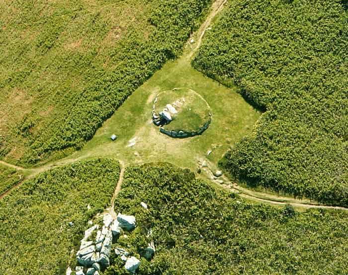 The Scillonian entrance grave at Higher Innisidgen, St Mary s. Photo English Heritage. NMR.