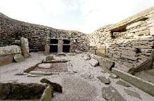 The houses were quite sophisticated, being built with double-skinned drystone walls. Midden material was often packed between these walls and surrounded them on the outside.
